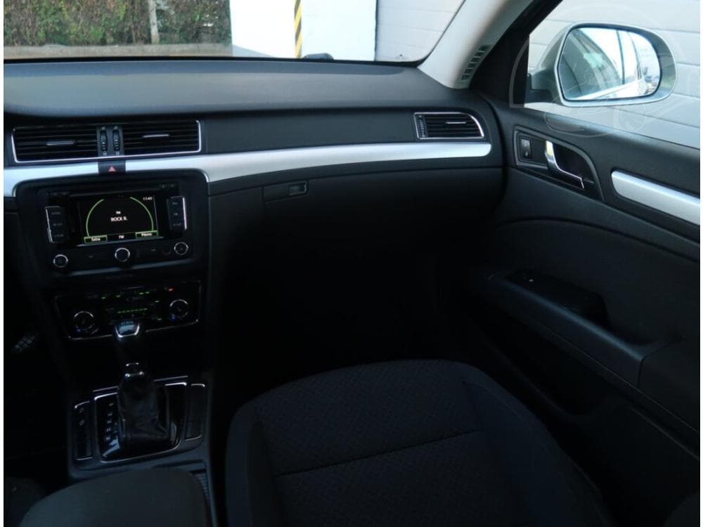 2013 Škoda SUPERB - 8