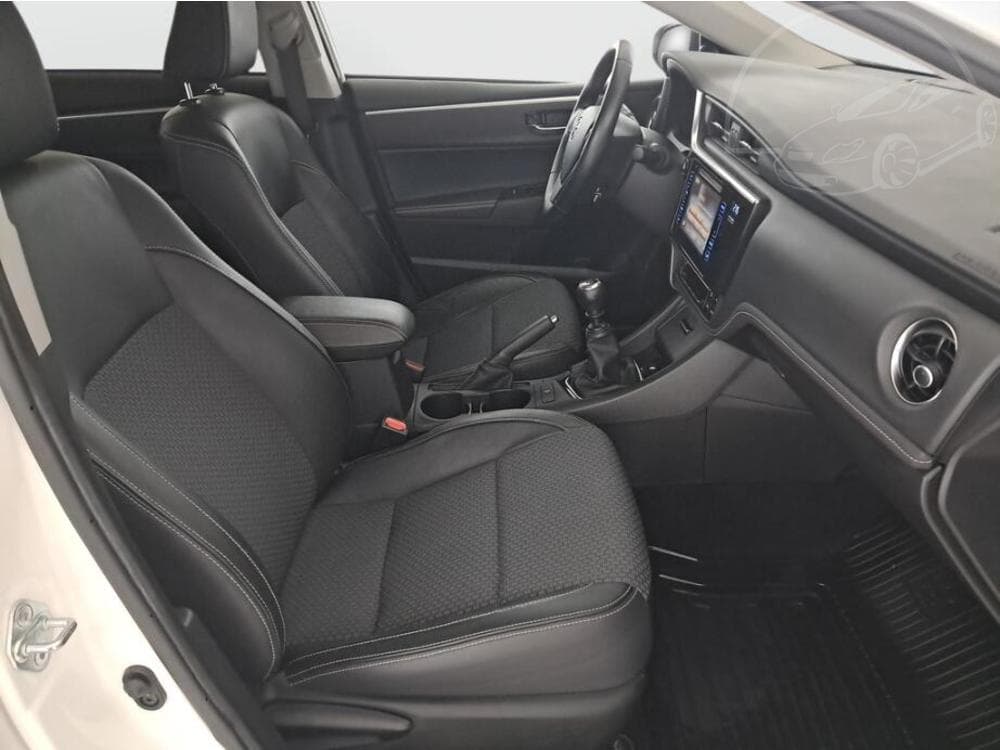 2017 Toyota COROLLA - 9