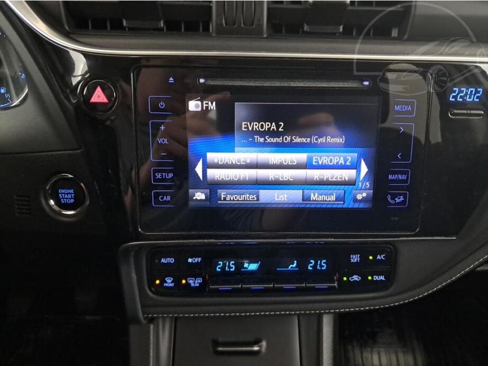2017 Toyota COROLLA - 12