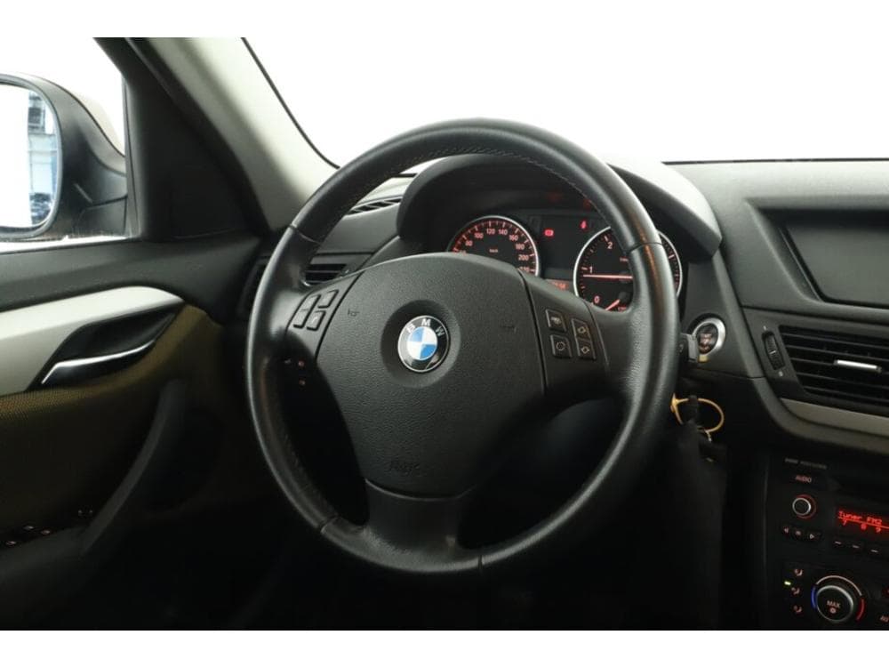 2010 BMW X1 - 8