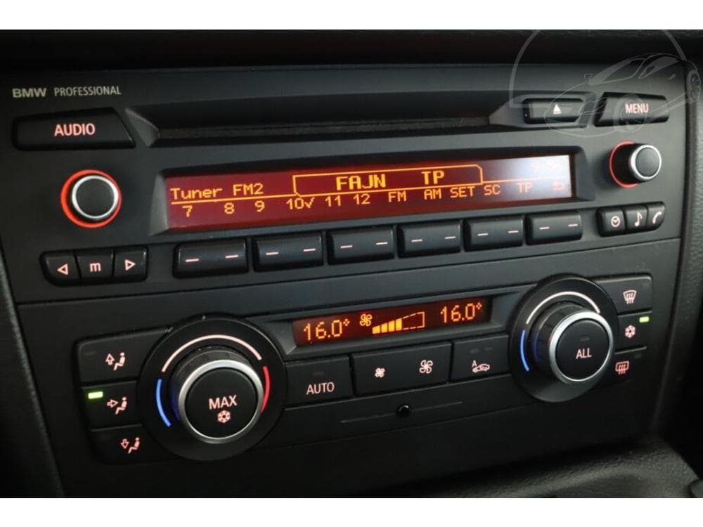 2010 BMW X1 - 9
