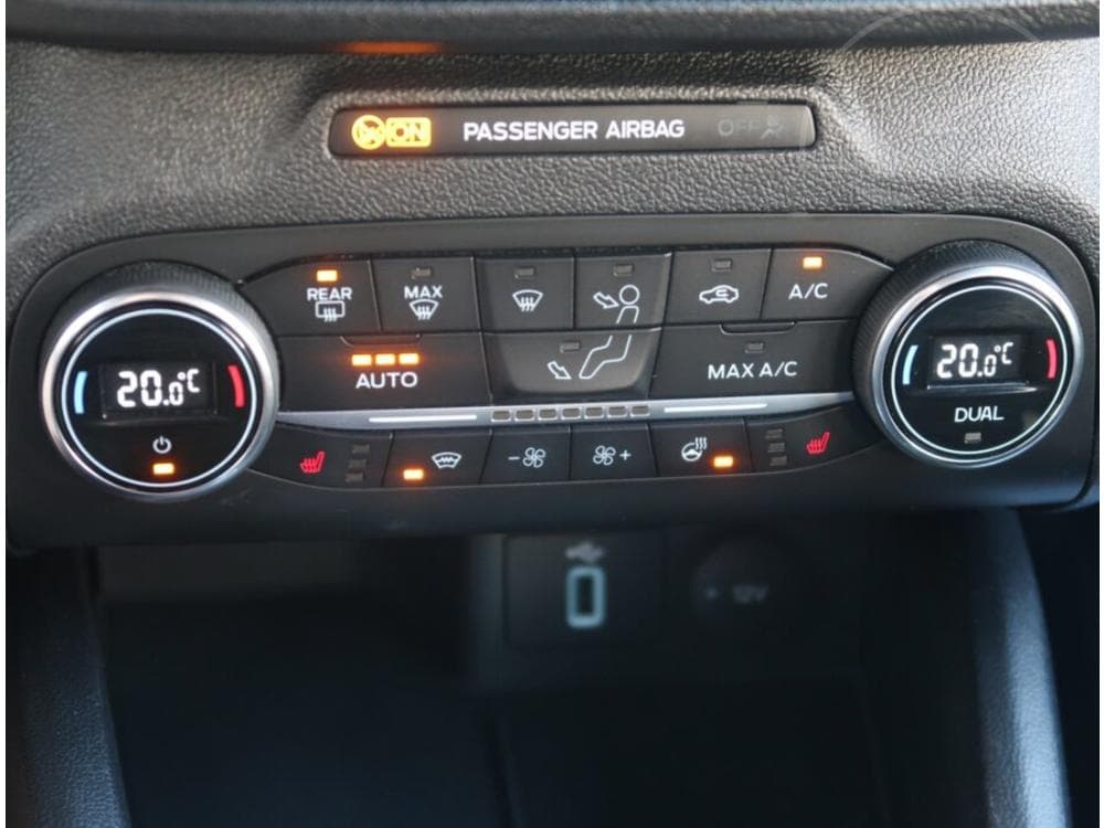 2019 Ford FOCUS - 12