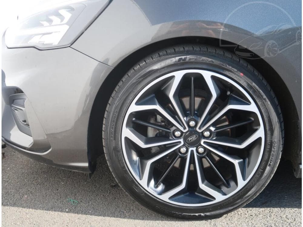 2019 Ford FOCUS - 15