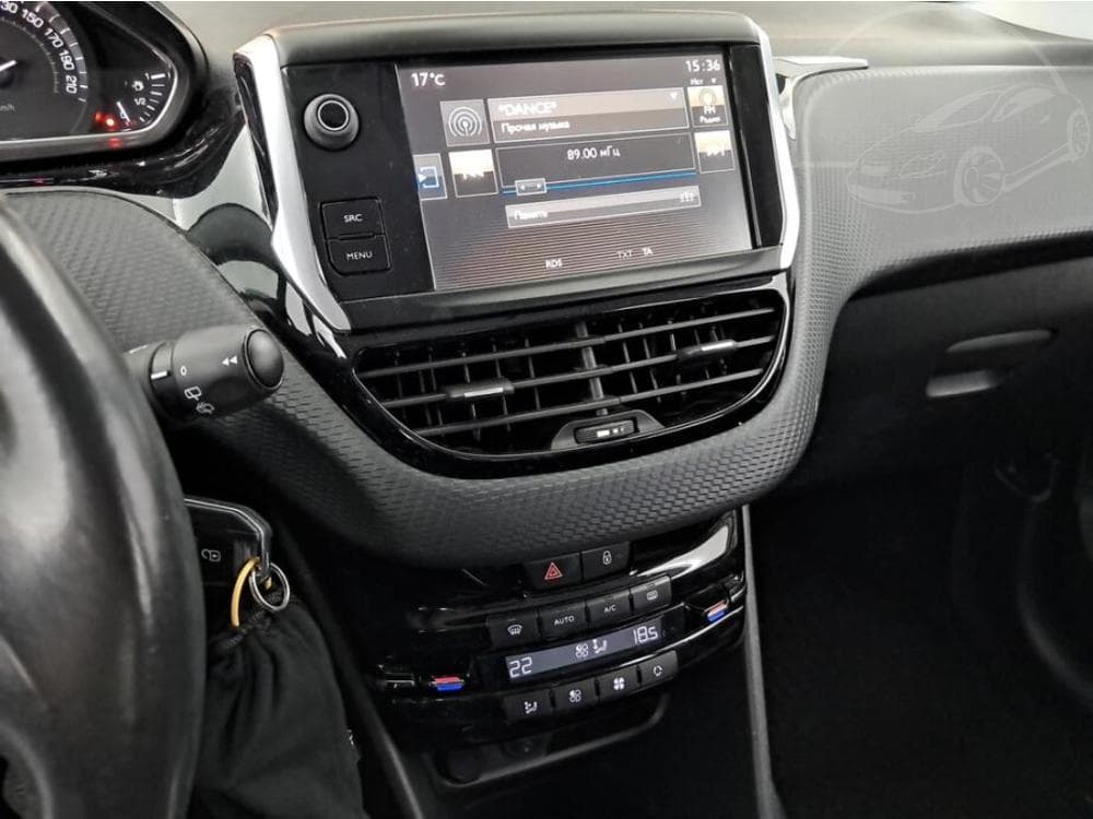 2014 Peugeot 2008 - 12