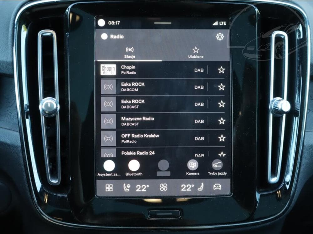 2022 Volvo C40 - 13