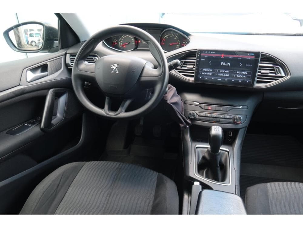 2016 Peugeot 308 - 7