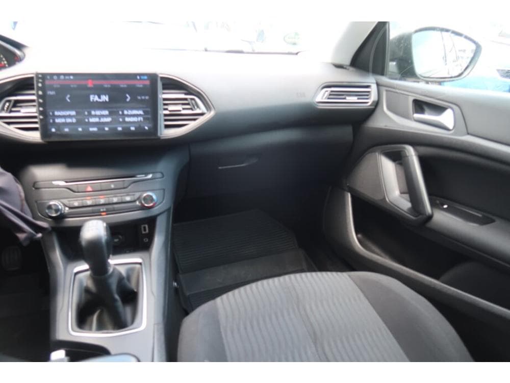2016 Peugeot 308 - 8