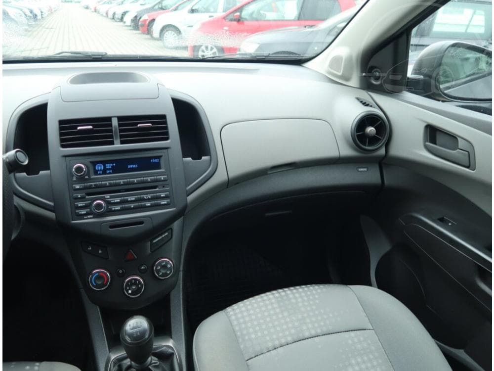 2012 Chevrolet AVEO - 8