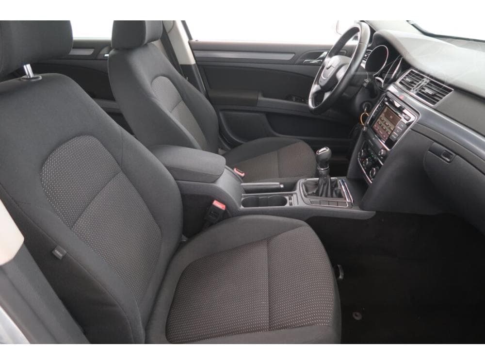 2013 Škoda SUPERB - 9
