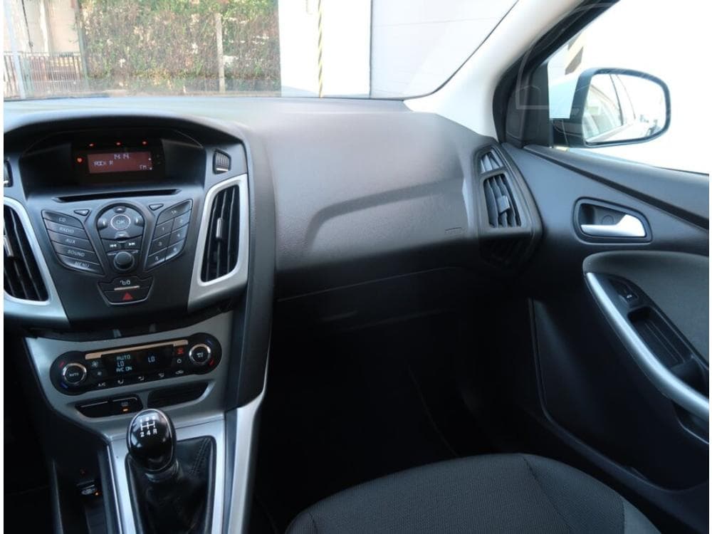 2011 Ford FOCUS - 8