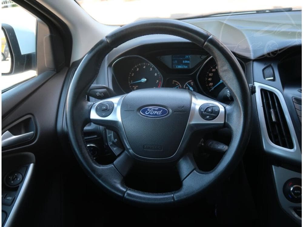 2011 Ford FOCUS - 15