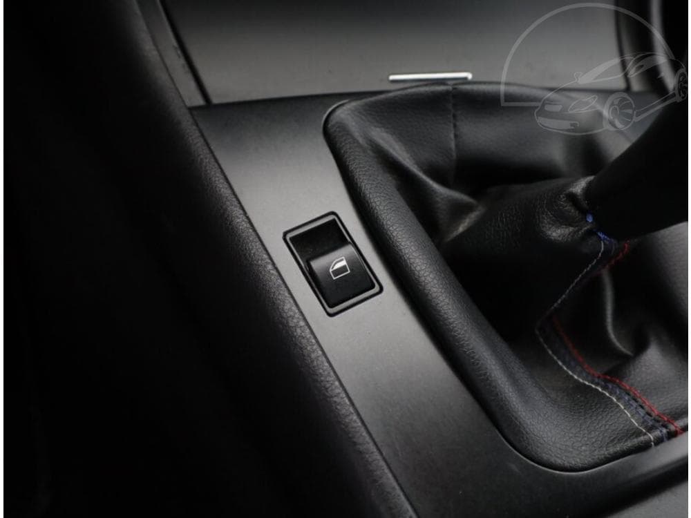 2004 BMW 3-SERIES - 11