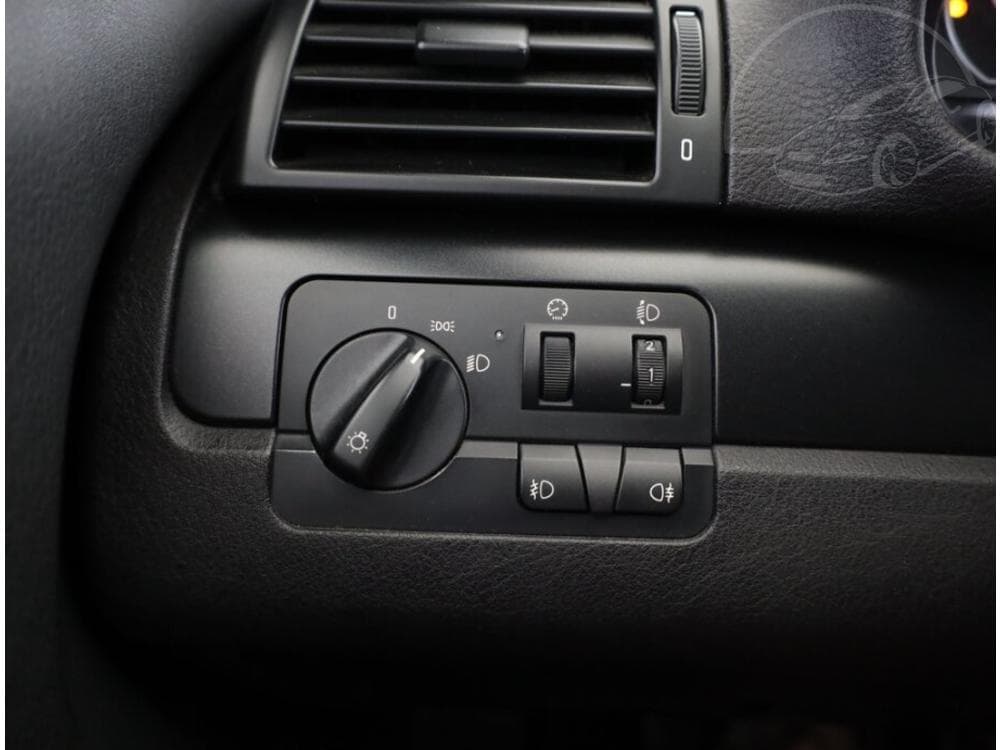 2004 BMW 3-SERIES - 13