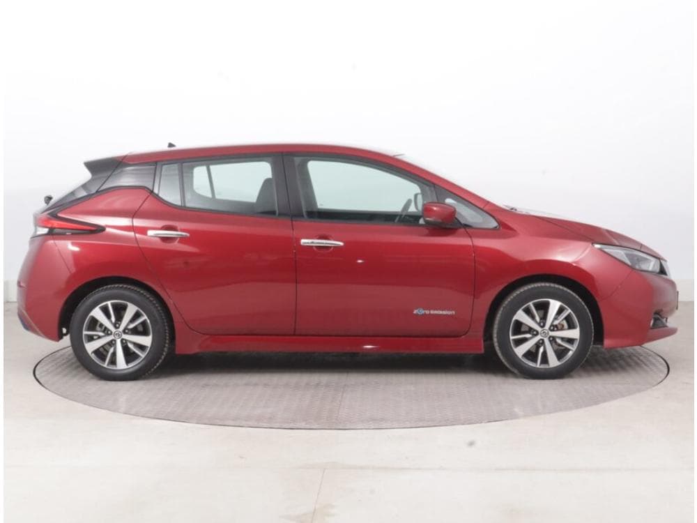 2019 Nissan LEAF - 6