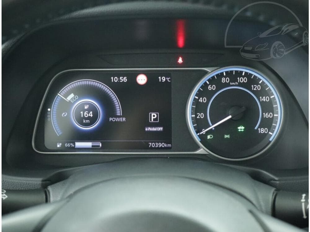 2019 Nissan LEAF - 11