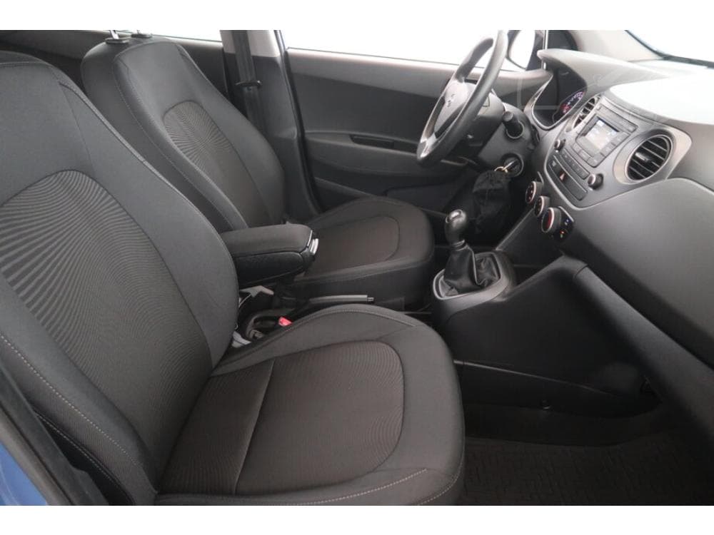 2017 Hyundai i10 - 9