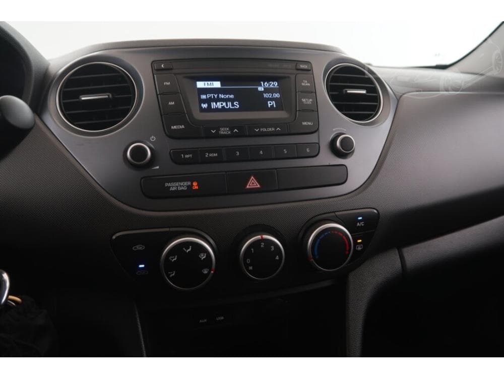 2017 Hyundai i10 - 12