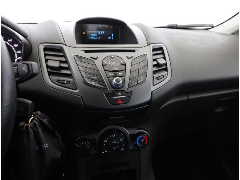 2015 Ford FIESTA - 10