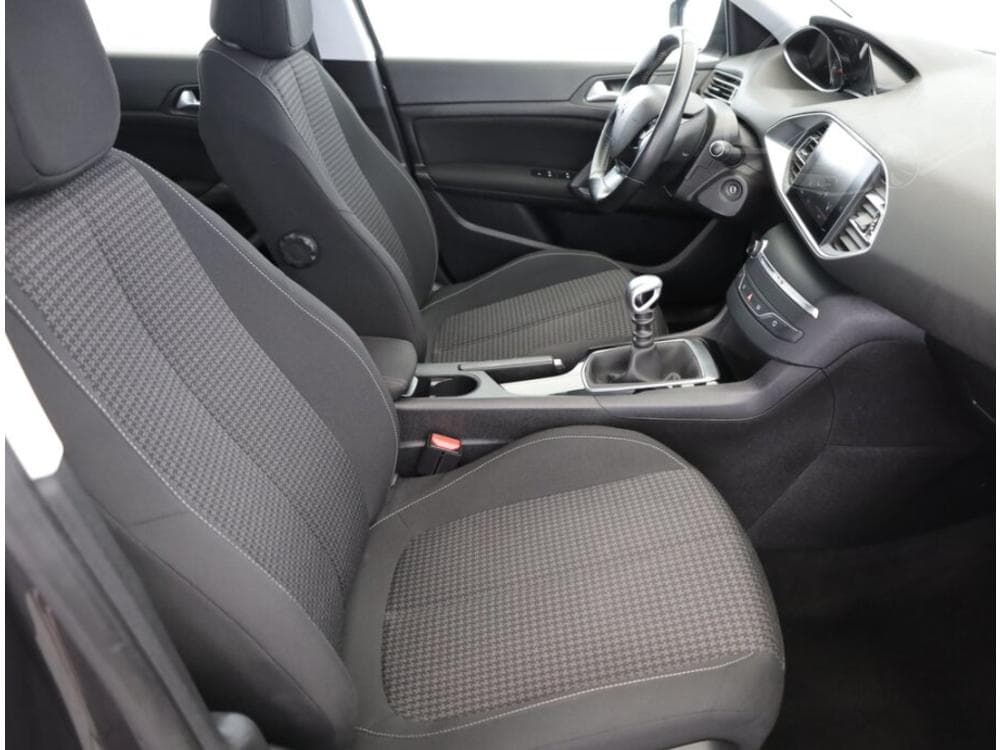 2018 Peugeot 308 - 7