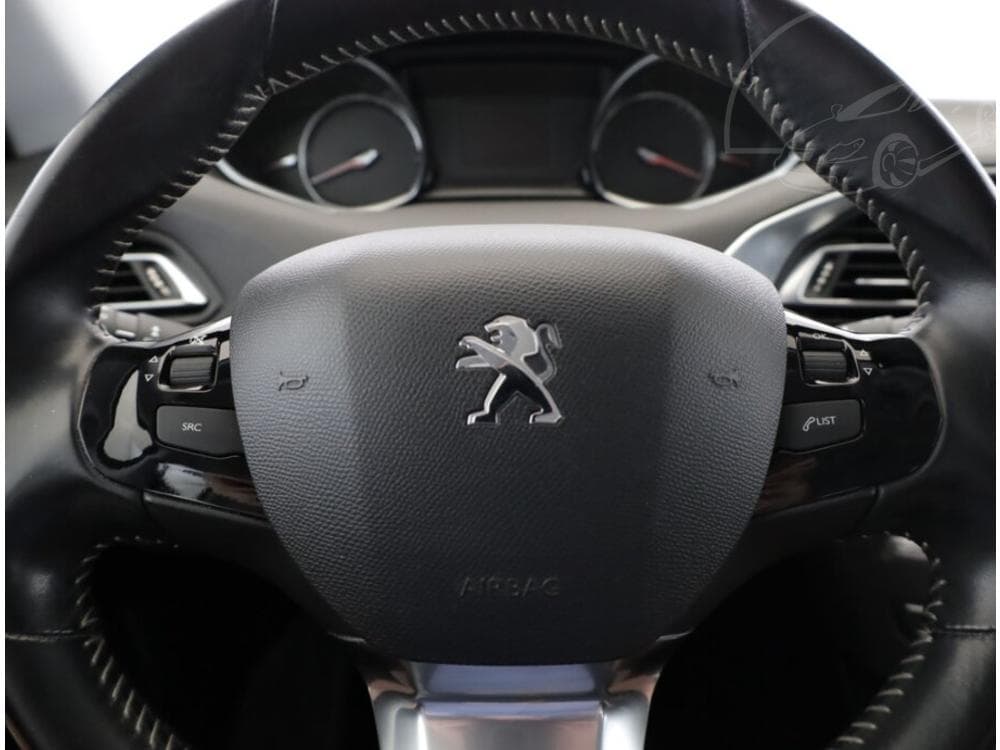 2018 Peugeot 308 - 8