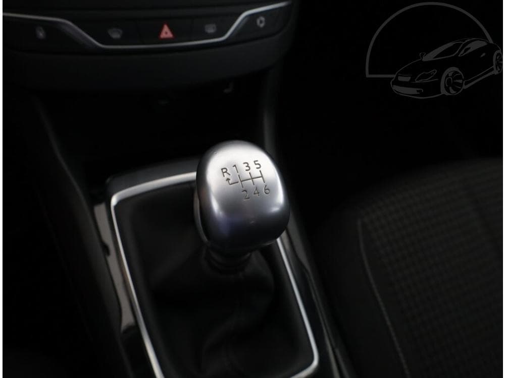 2018 Peugeot 308 - 12