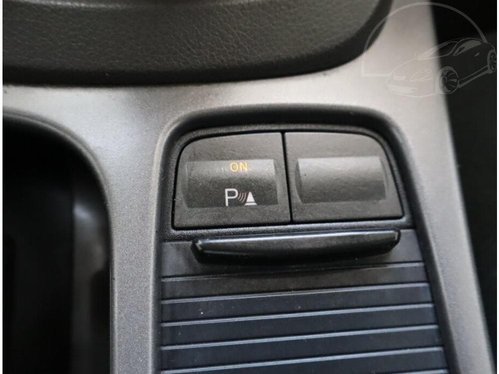 2010 Ford C-MAX - 13