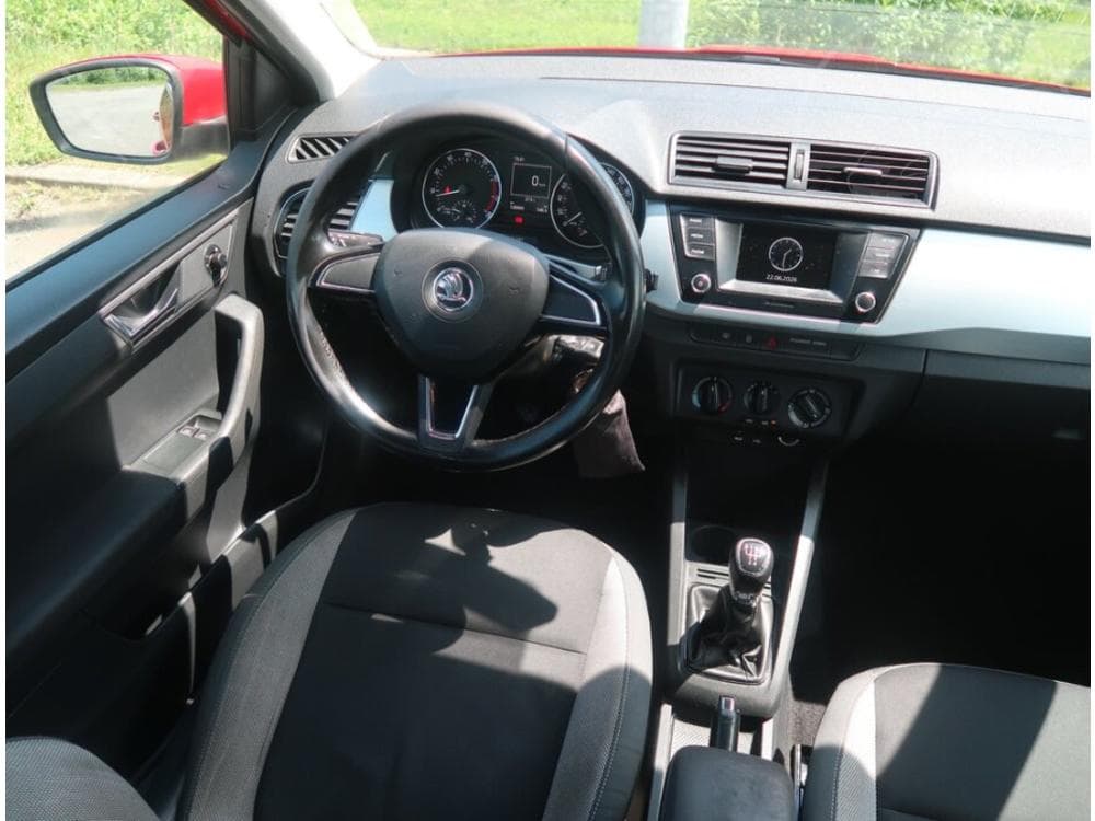 2015 Škoda FABIA - 7