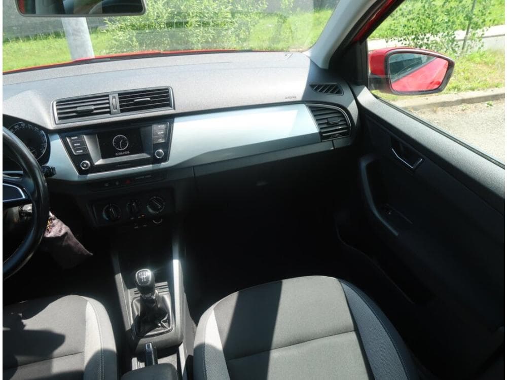 2015 Škoda FABIA - 8