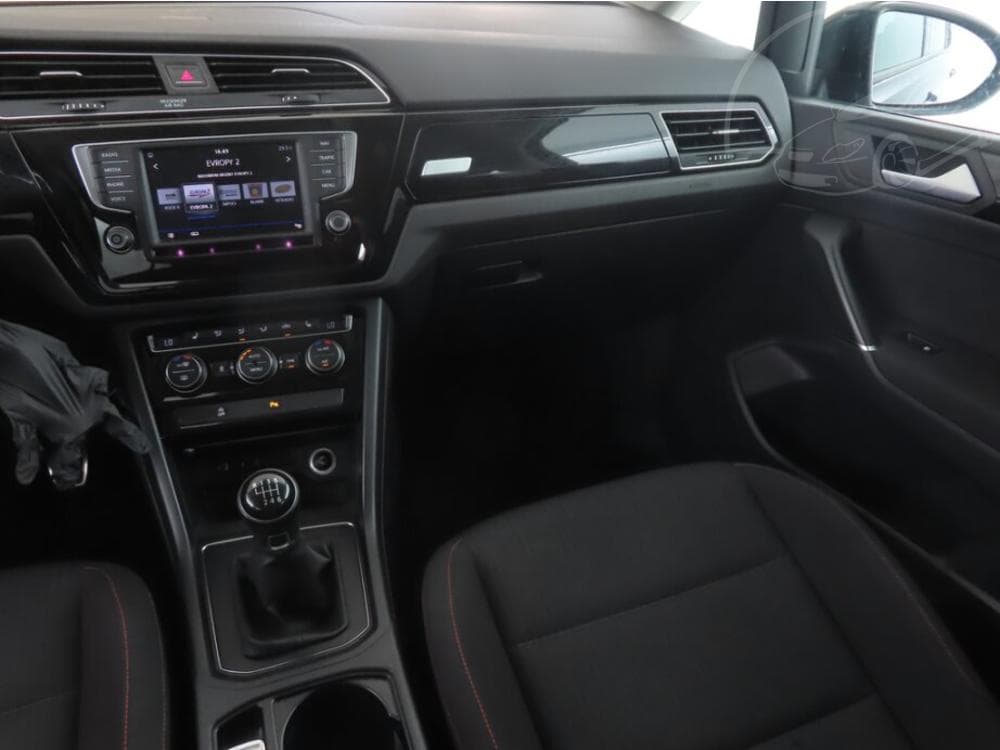 2017 Volkswagen TOURAN - 8