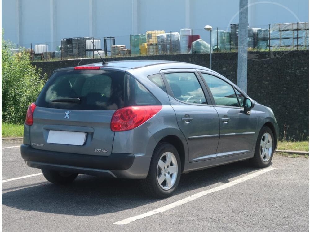 2010 Peugeot 207 - 5
