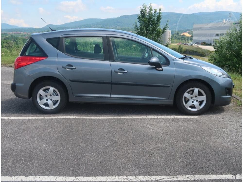 2010 Peugeot 207 - 6