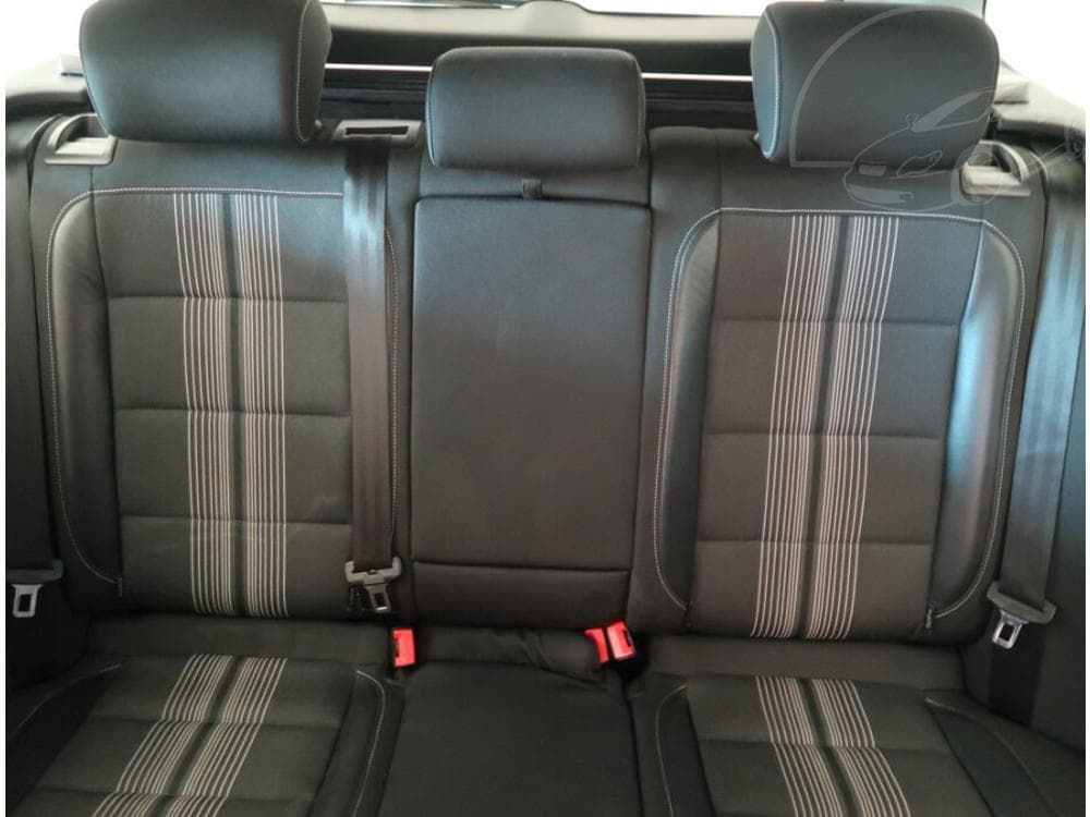 2012 Volkswagen GOLF - 10