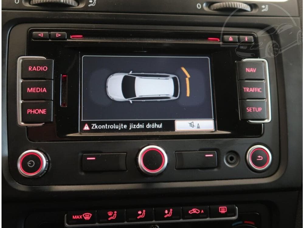 2012 Volkswagen GOLF - 12