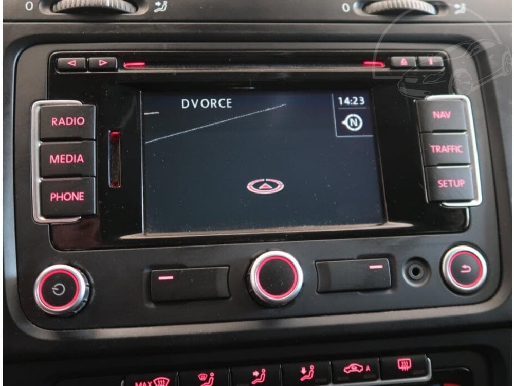 2012 Volkswagen GOLF - 13
