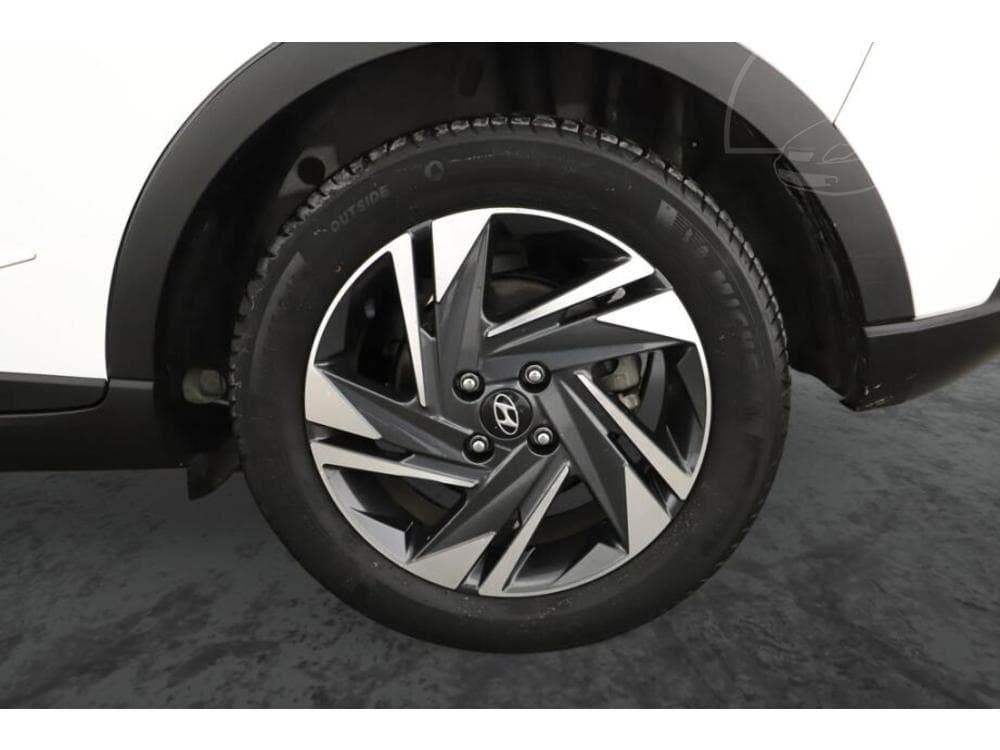 2021 Hyundai BAYON - 12
