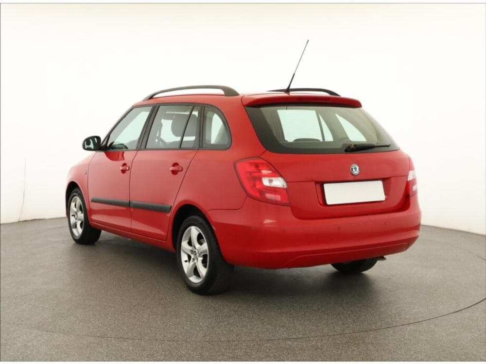 2010 Škoda FABIA - 4