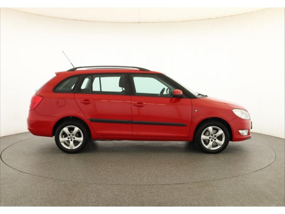 2010 Škoda FABIA - 6