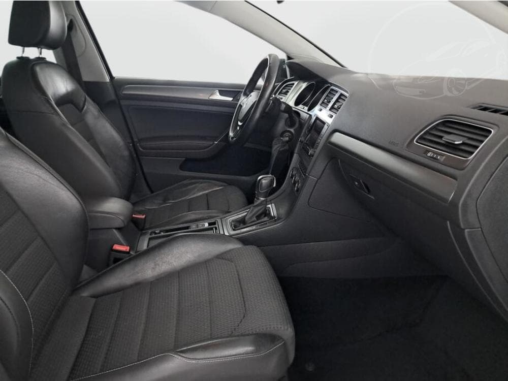 2013 Volkswagen GOLF - 9