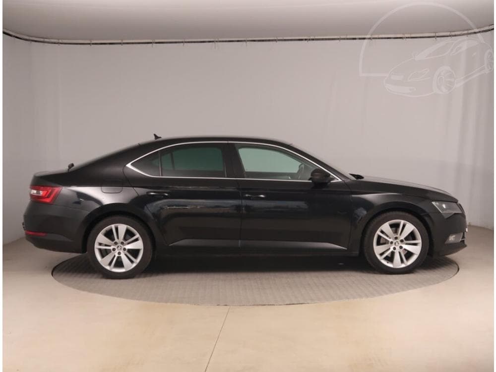 2017 Škoda SUPERB - 6