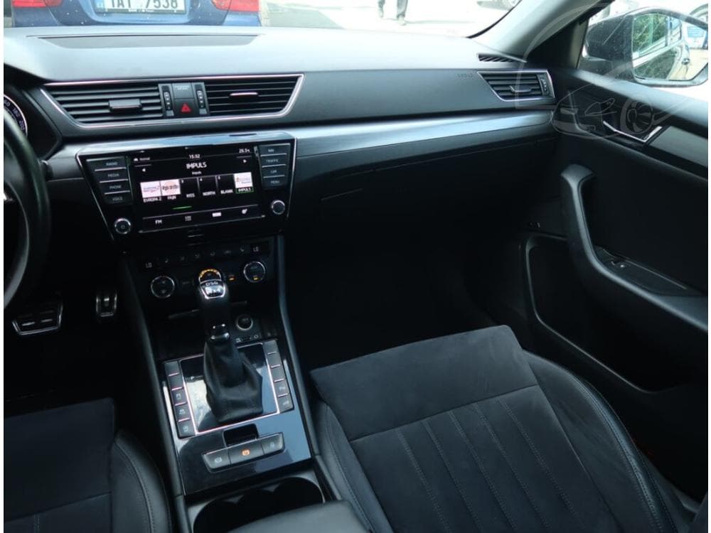 2017 Škoda SUPERB - 8