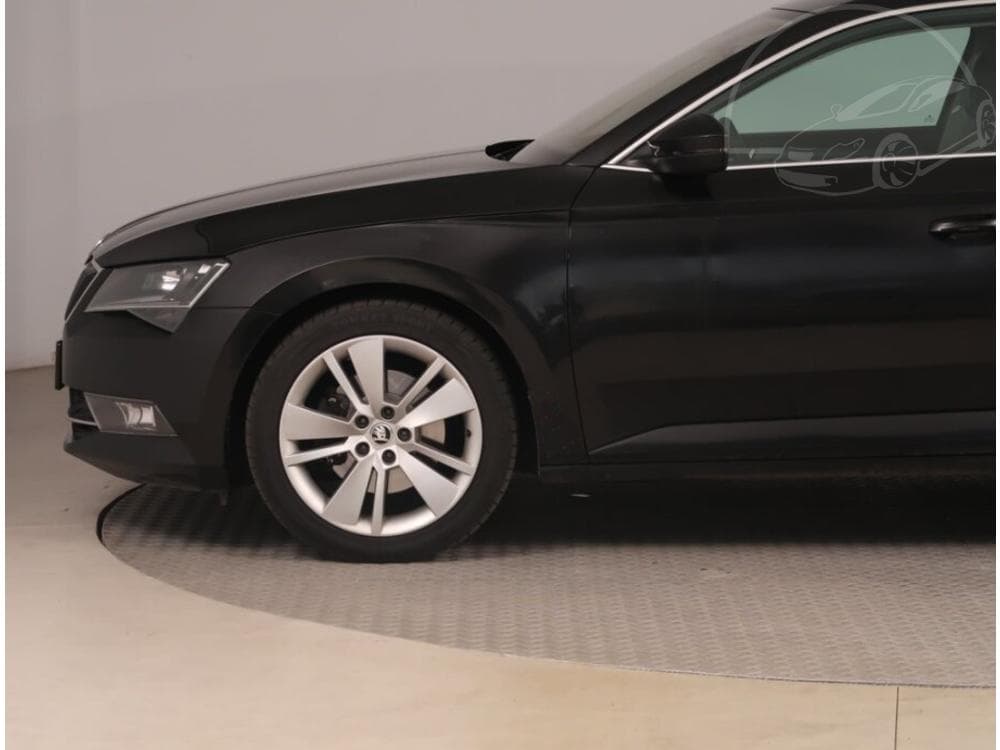 2017 Škoda SUPERB - 15