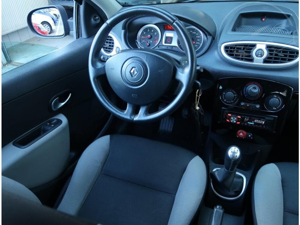 2011 Renault CLIO - 7