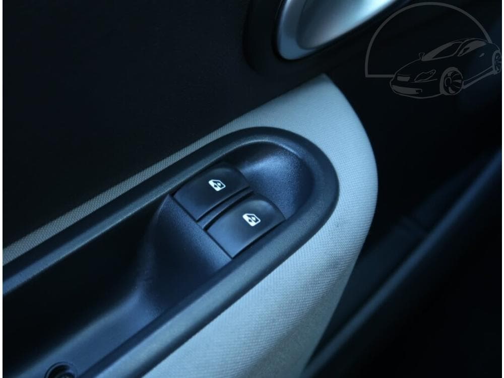 2011 Renault CLIO - 13