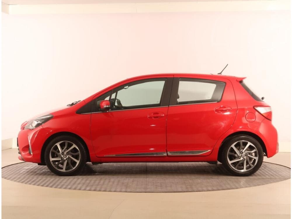 2017 Toyota YARIS - 3