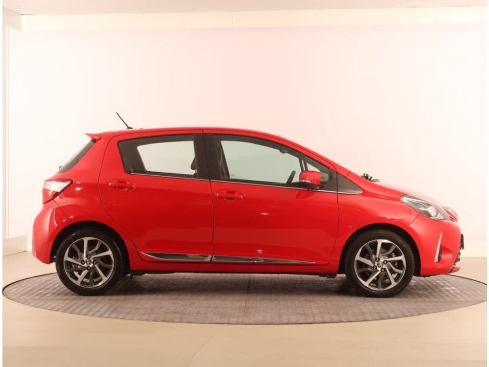 2017 Toyota YARIS - 6