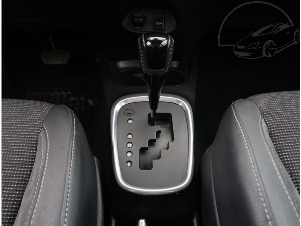 2017 Toyota YARIS - 13