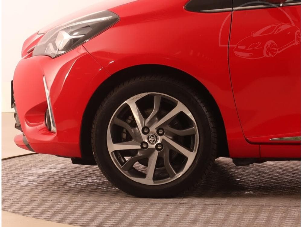 2017 Toyota YARIS - 15