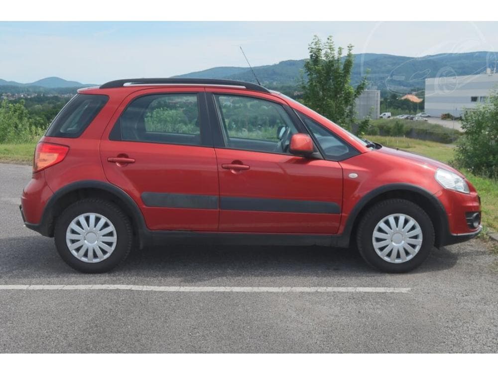 2010 Suzuki SX4 - 6