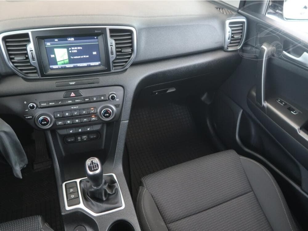 2016 Kia SPORTAGE - 8