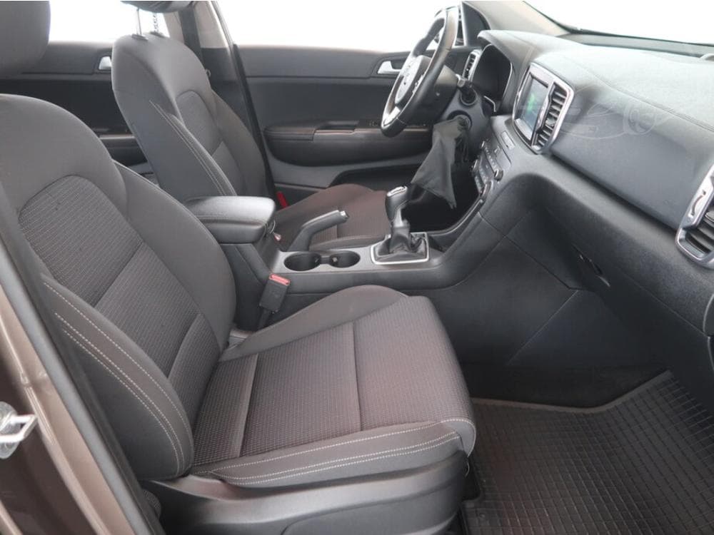 2016 Kia SPORTAGE - 9